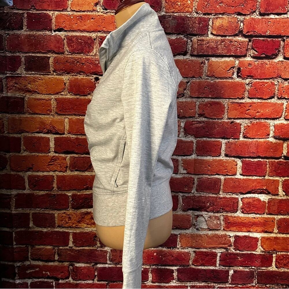 Lululemon jacket size 8 - Picture 4 of 9